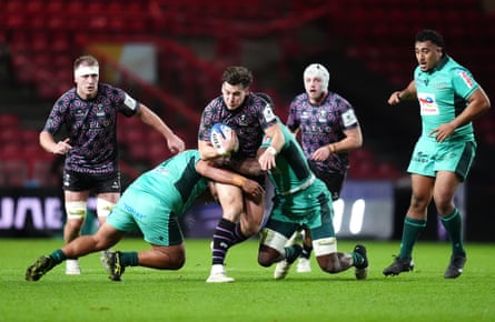 Tom Jordan in action for Bristol against Section Paloise.