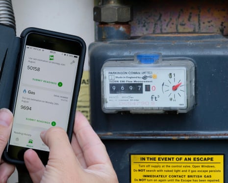 A person submits a gas and electricity meter reading.