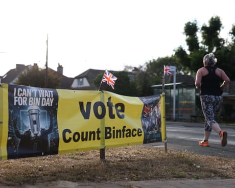 What does it say about the UK’s pro-Europeans that they hide their message behind a bin? | Simon Nixon