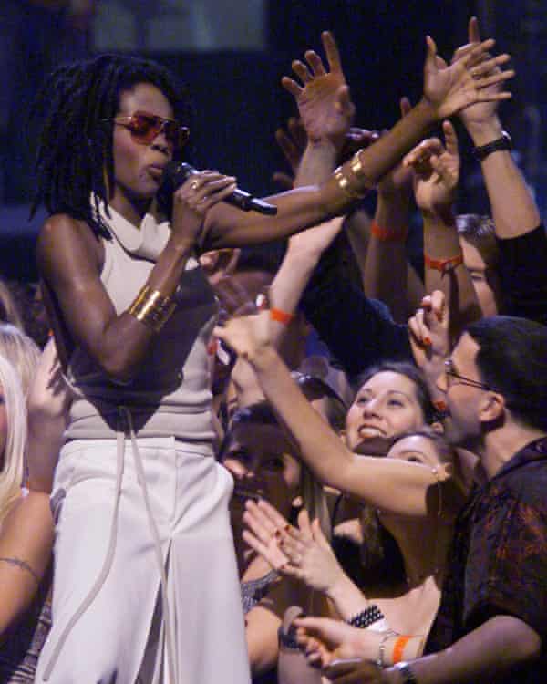 Lauryn Hill performing at the 1999 MTV Video Music Awards in New York.
