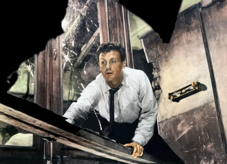 Robert Stack in The Last Voyage.