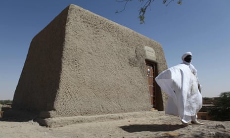 Sane Chirfi and mausoleum of Alpha Moya in Timbuktu