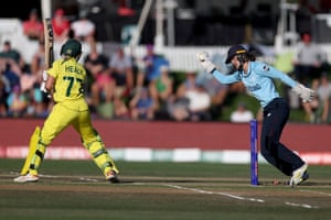 Australia v England: Women’s Cricket World Cup 2022 final – live! 1 Amy Jones takes off the bails to dismiss Alyssa Healy.