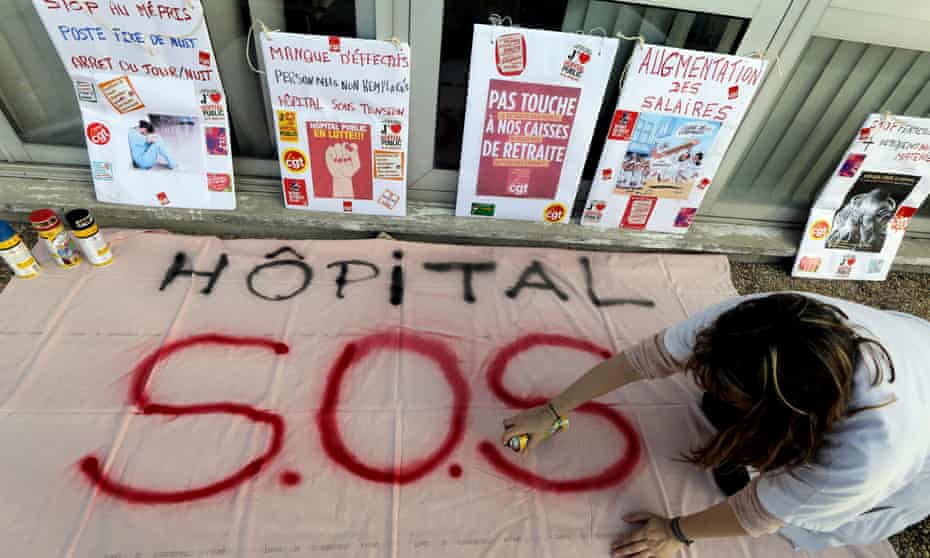 French hospital workers prepare to strike on 5 December against Macron’s planned retirement reforms.