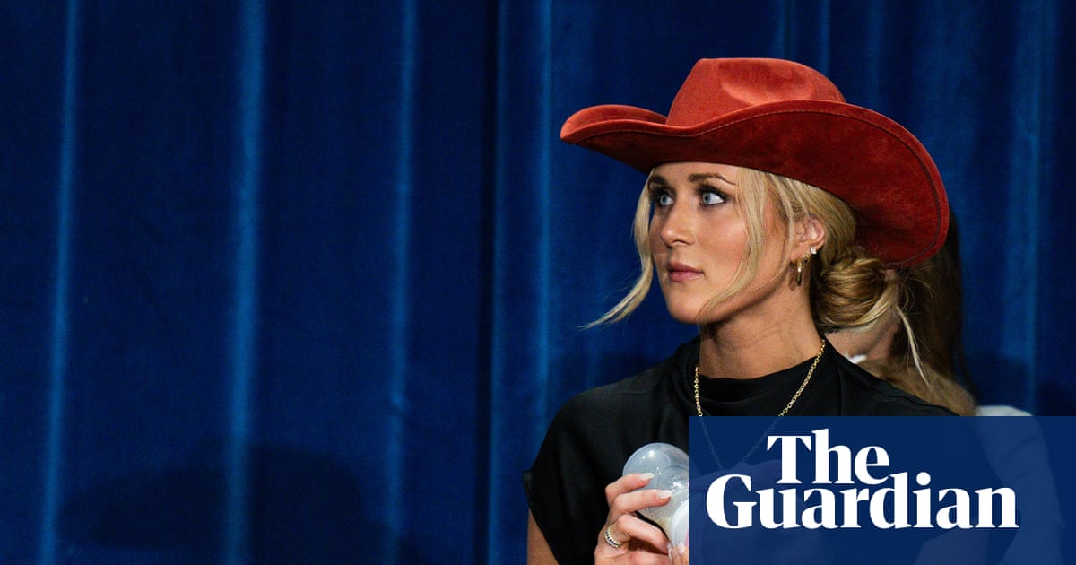 The womanosphere urges dubious followers to back ICE: ‘Don’t let compassion cloud you’