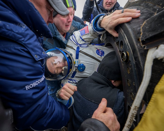 Astronauts successfully return to Earth after ISS command change – video