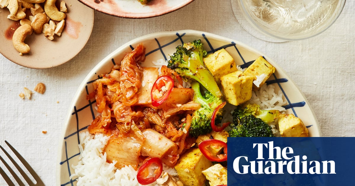 Rukmini Iyer's quick and easy recipe for cashew rice bowls with stir-fried tofu, broccoli and kimchi | Quick and easy