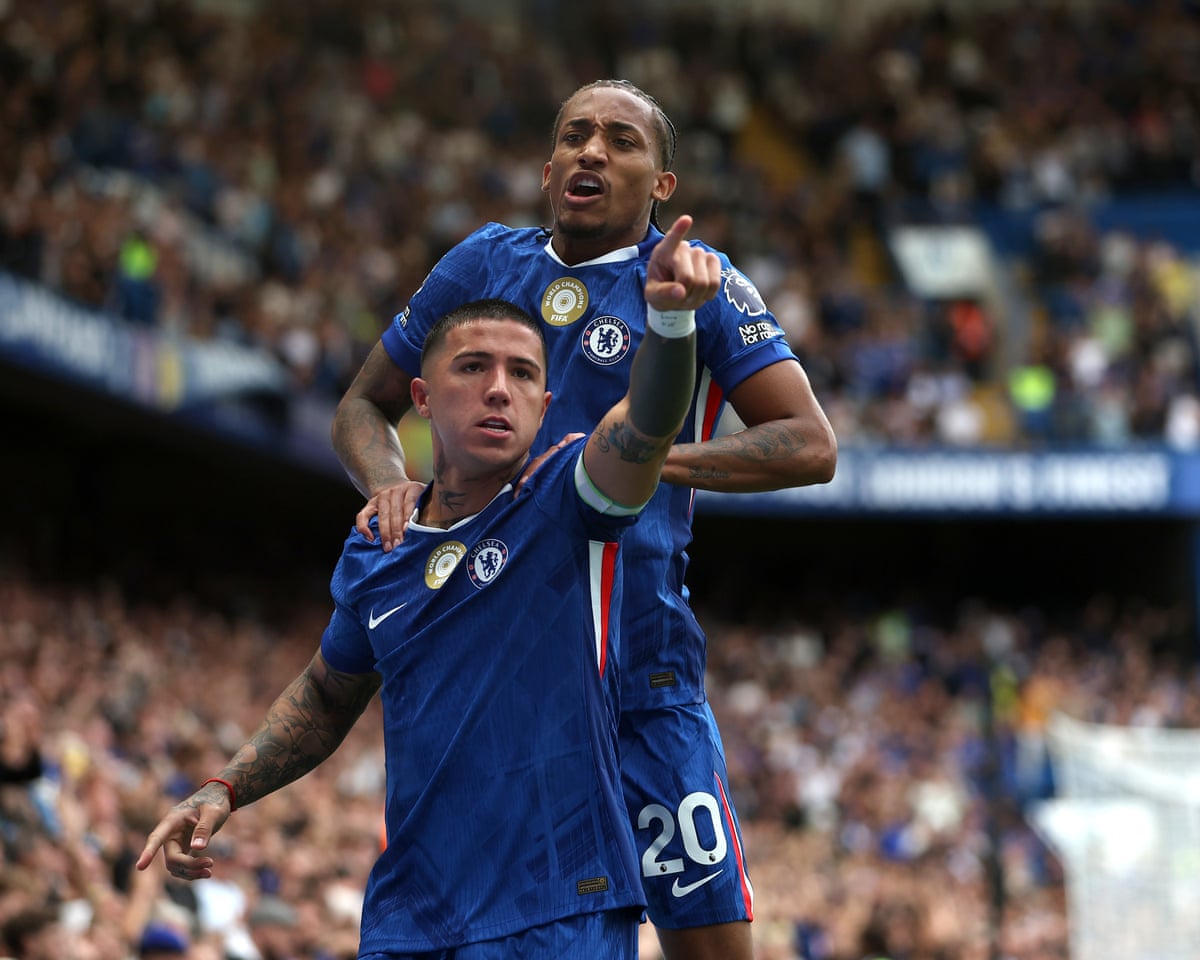 Chelsea Wins 2-0 Over Fulham in Controversial West London Derby