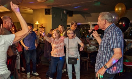 Karaoke, Closing Party, Lillie Langtry, Pub, Kilburn, London