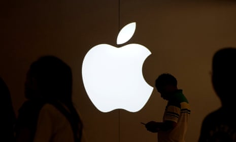 Six major advertising consortia have written an open letter to Apple expressing their “deep concern”.