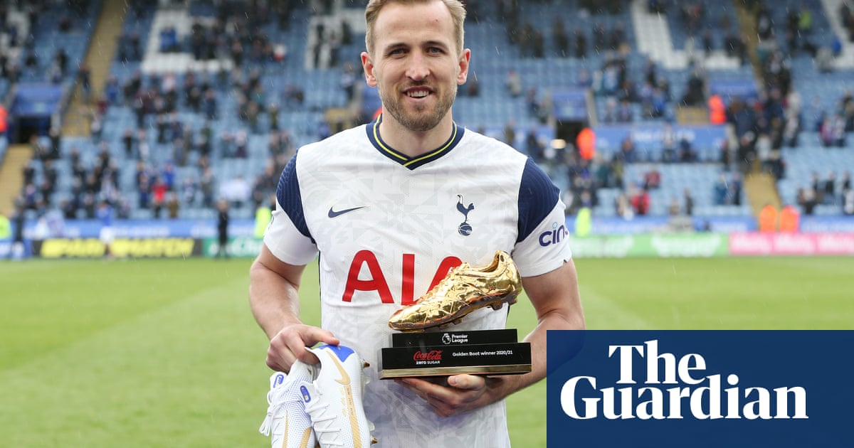 Manchester City chairman vows to replace Agüero amid Kane links
