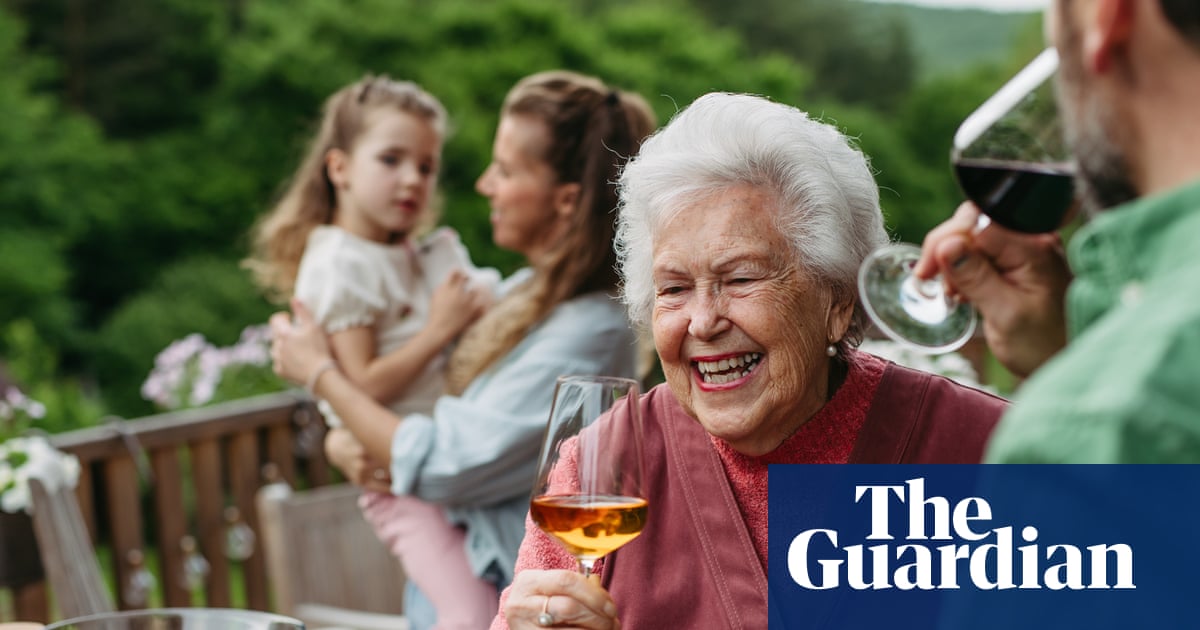 They're great outdoors: wines to drink with a barbecue | Hannah Crosbie on drinks