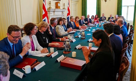 Keir Starmer, Angela Rayner and other members of cabinet around table
