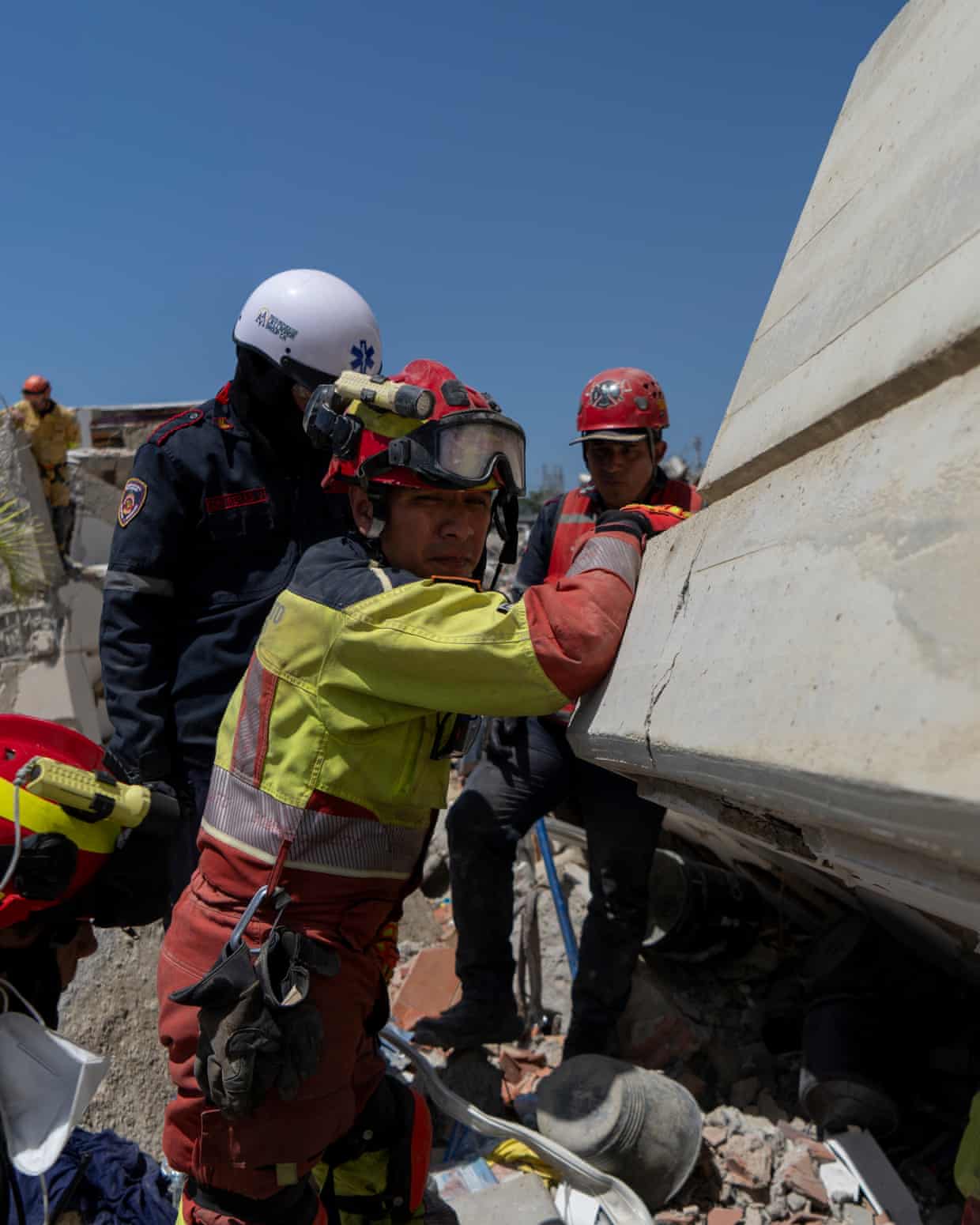 International rescuers search Venezuela rubble after twin earthquakes
