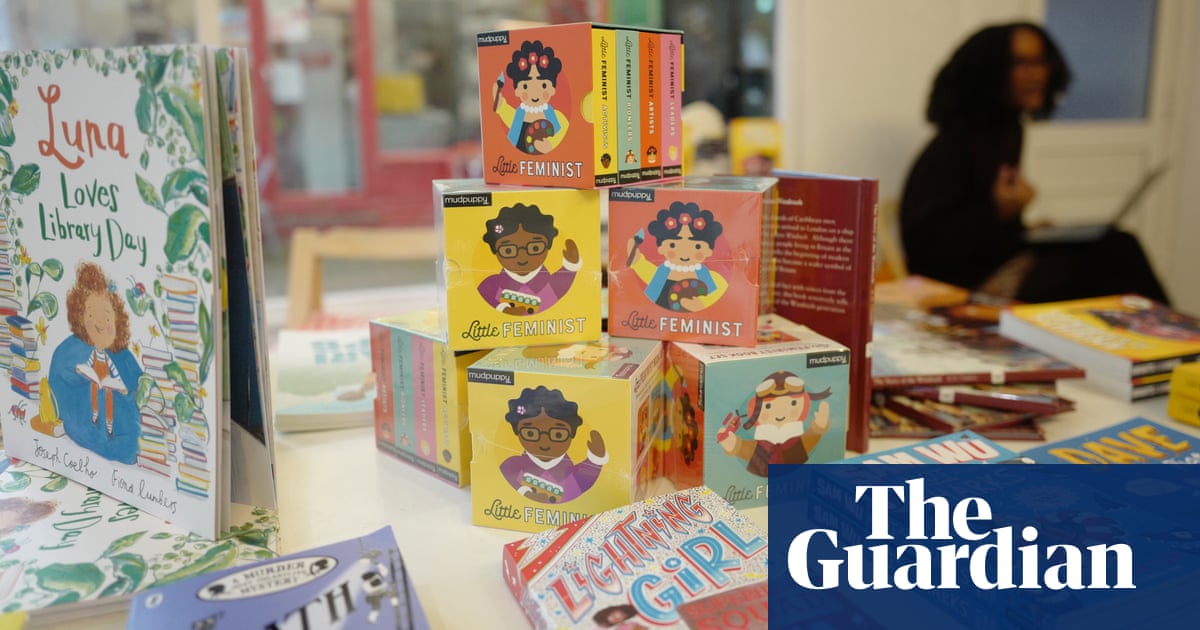Report shows fourfold rise in minority ethnic characters in UK children’s books
