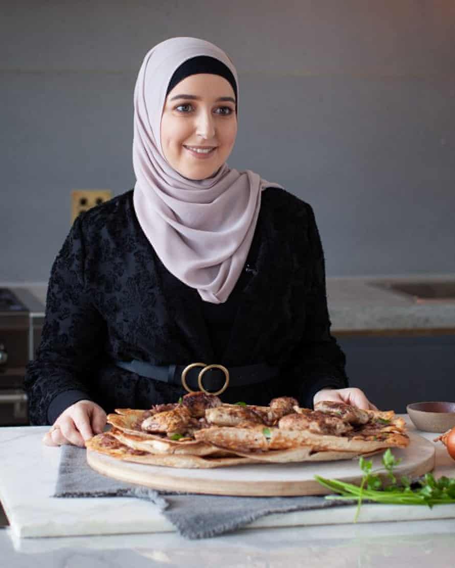 Walla Abu-Eid serving her dish – msakhan