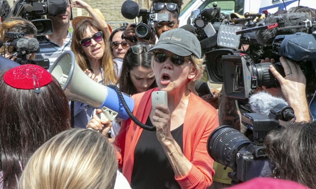 Elizabeth Warren outside the Homestead detention center in Florida, on 26 June.