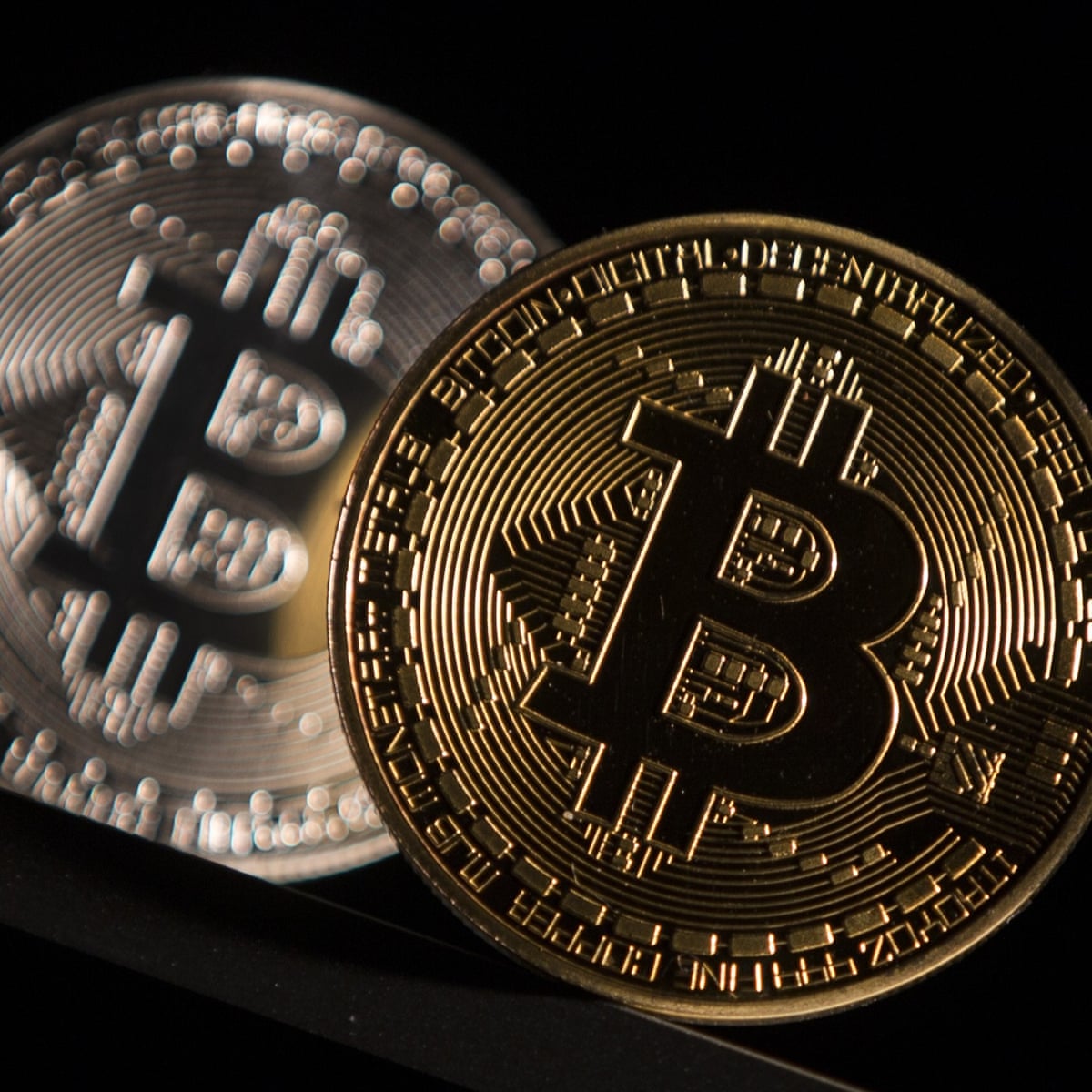 So You Re Thinking About Investing In Bitcoin Don T Bitcoin The Guardian