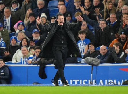 Unai Emery shouts instructions from the touchline at Brighton