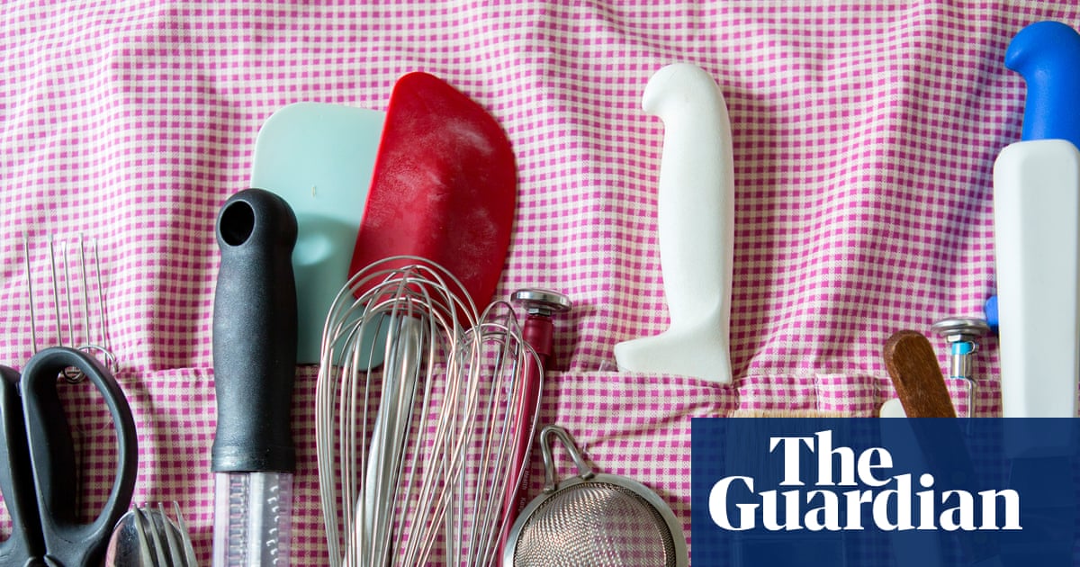 A caterer's must-pack kitchen tools: Holiday rentals are notoriously lacking in sharp knives'