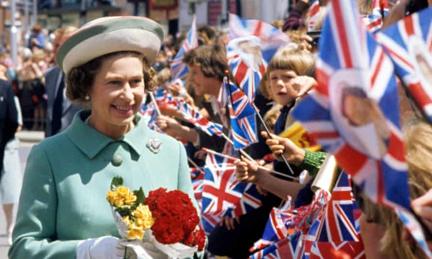 Queen fans with flags