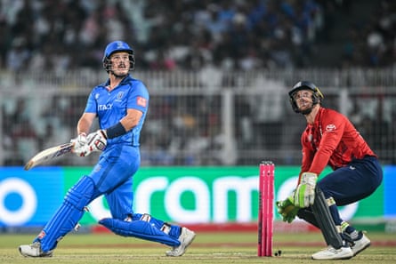 Italy's Ben Manenti (left) and wicketkeeper Jos Buttler watch the ball during Italy’s chase