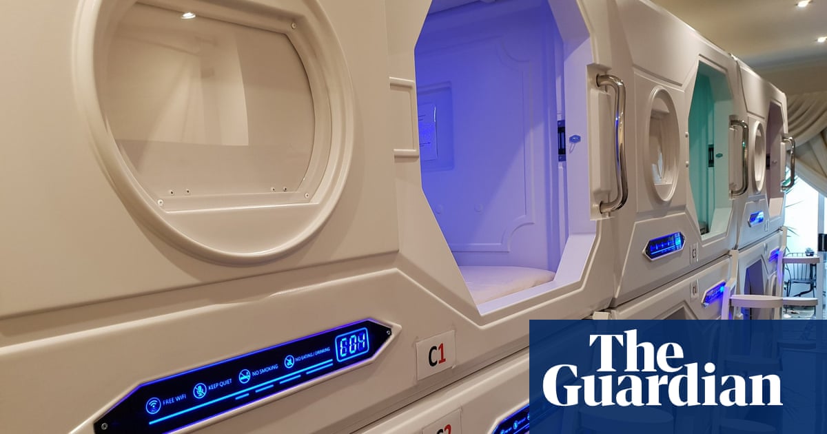 Melbourne ‘space shuttle’ pods containing a single bed for rent for up to $900 一个月