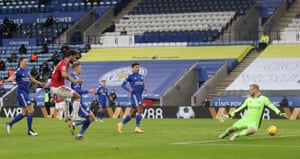 Manchester United’s Bruno Fernandes scores their second goal .