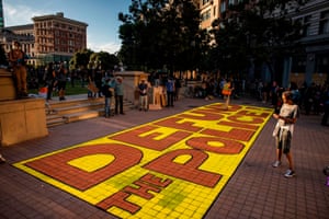Oakland, US “Defund the Police,” says this brilliantly sharp floor painting whose vibrant yellow and red capture the evening light with surreal intensity. No mourning here, no portraits, in fact no Floyd – this is straight revolution. The precisely mapped use of the pavement’s readymade grid emphasises its no-nonsense clarity and determination.