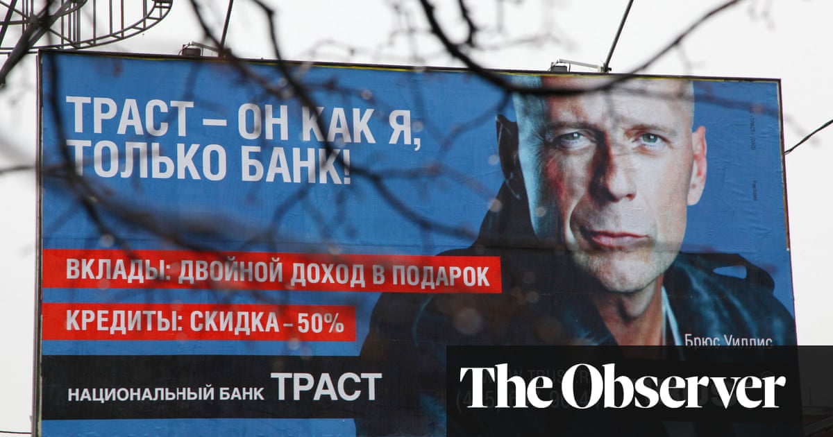 Die Russiese bank, die Bruce Willis-advertensie en die sanksiestryd van $900 miljoen