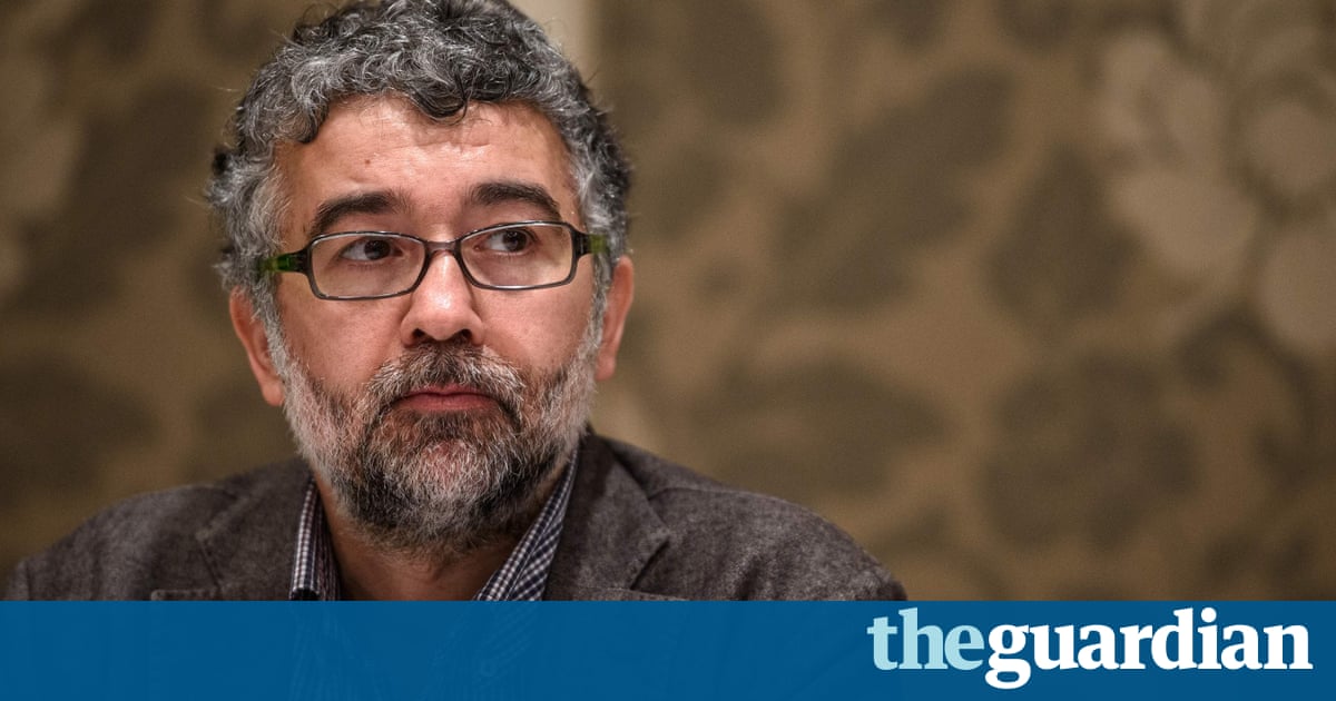 Turkey issues warrants for 42 journalists in relation to failed coup