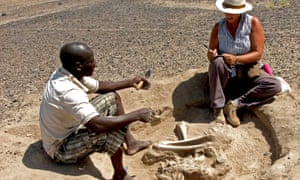 Marta Mirazón Lahr and Justus Edung at the excavation site