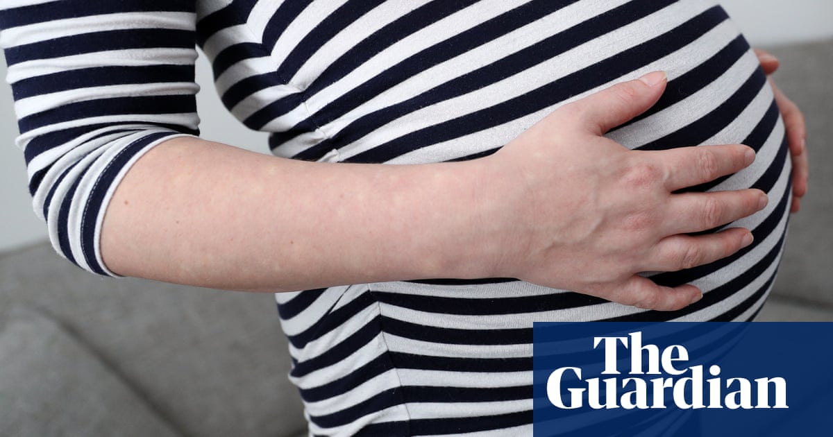 UK women driven to unregulated sperm donors by high treatment costs, experts say