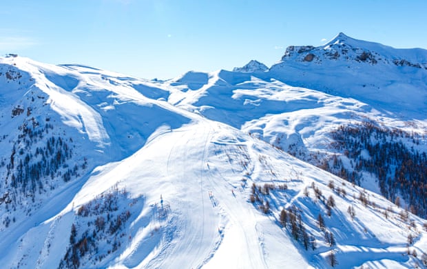 Station de ski d'Isola 2000.