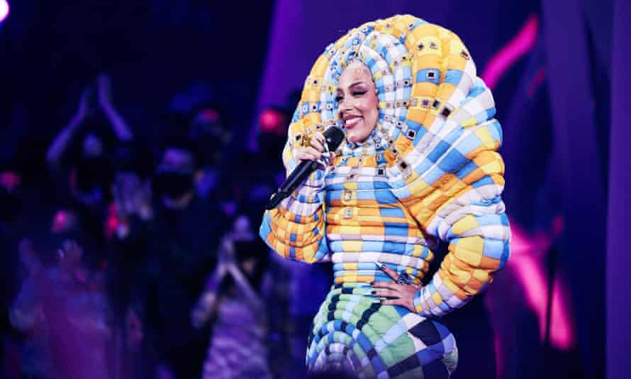 Doja Cat speaks onstage