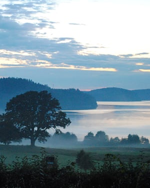 From folks artwork farmhouses to a floating Arctic sauna: the easiest of Swedish structure | Uncover Sweden’s delights 13 Morning views over Anfasterod Gardsvik