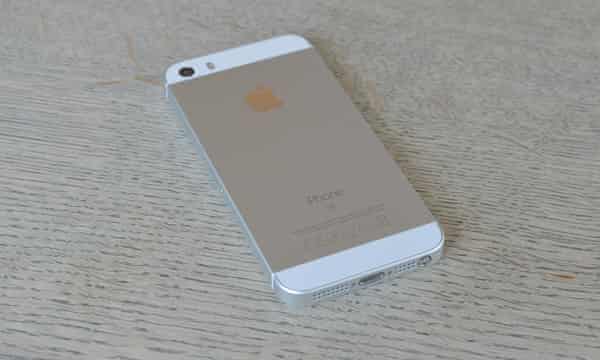 woordenboek meer Varken Apple iPhone SE review – too small for most people | iPhone | The Guardian
