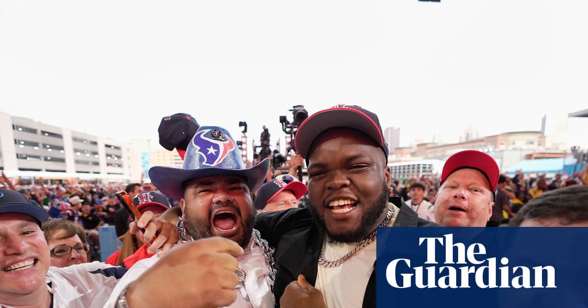 NFL Goes Woke: Eagles Overpay for Greenard While Vikings Tank for Draft Picks