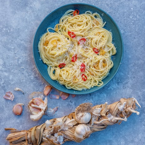  Giorgio Locatelli’s aglio, olio e peperoncino. 