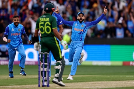 Virat Kohli celebrates as Babar goes for a duck. Huge wicket for India.
