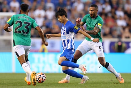 Kaoru Mitoma in action against Newcastle last season