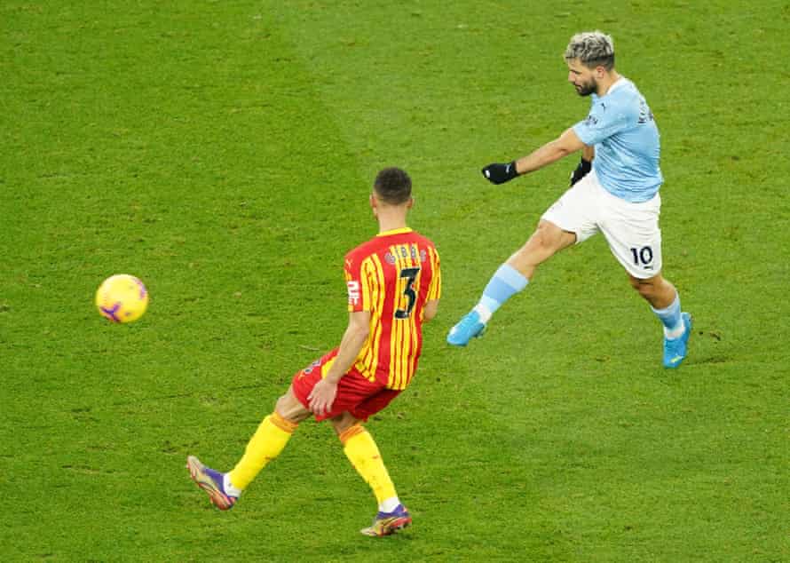 Sergio Agüero takes a shot against West Brom.