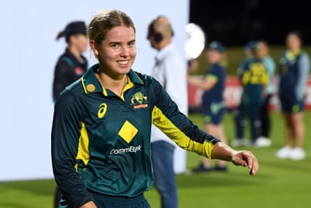 Phoebe Litchfield smiling after a match