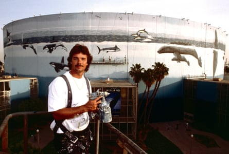 Wyland in 1992, in front of the 33rd of his 100 Whaling Wall murals