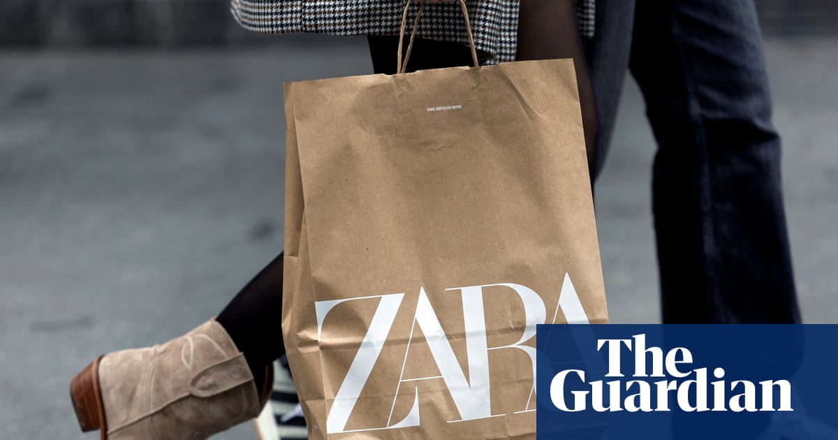 Billionaire Zara founder Amancio Ortega to receive €3.23bn dividend