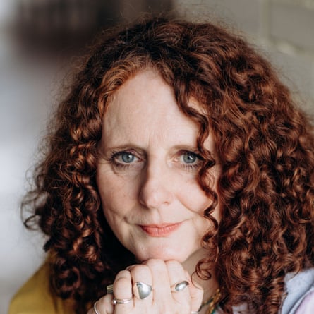 Headshot of Maggie O’Farrell