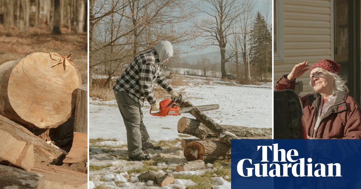 „Стопляне на душата“: мистериозният човек, който цепи дърва, за да предпази съседите си от замръзване