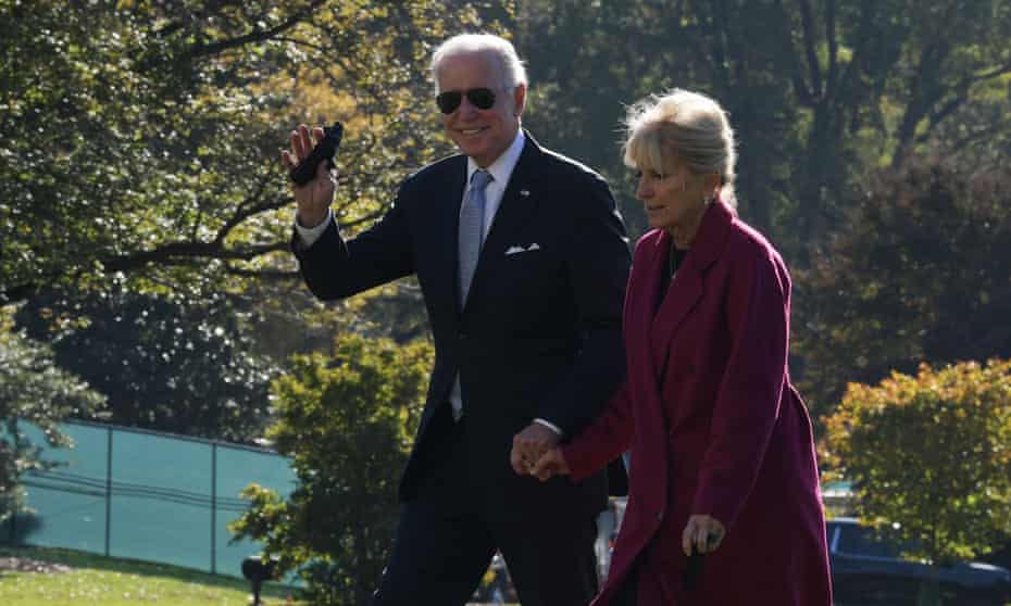 President Biden and First Lady Jill Biden on White House arrival in Washington, USA - 8 Nov 2021<br>Mandatory Credit: Photo by Lenin Nolly/SOPA Images/REX/Shutterstock (12594456l) US President, Joe Biden waves accompanied by the First Lady Jill Biden on arrival to the White House at South Lawn/White House in Washington. President Biden and First Lady Jill Biden on White House arrival in Washington, USA - 8 Nov 2021