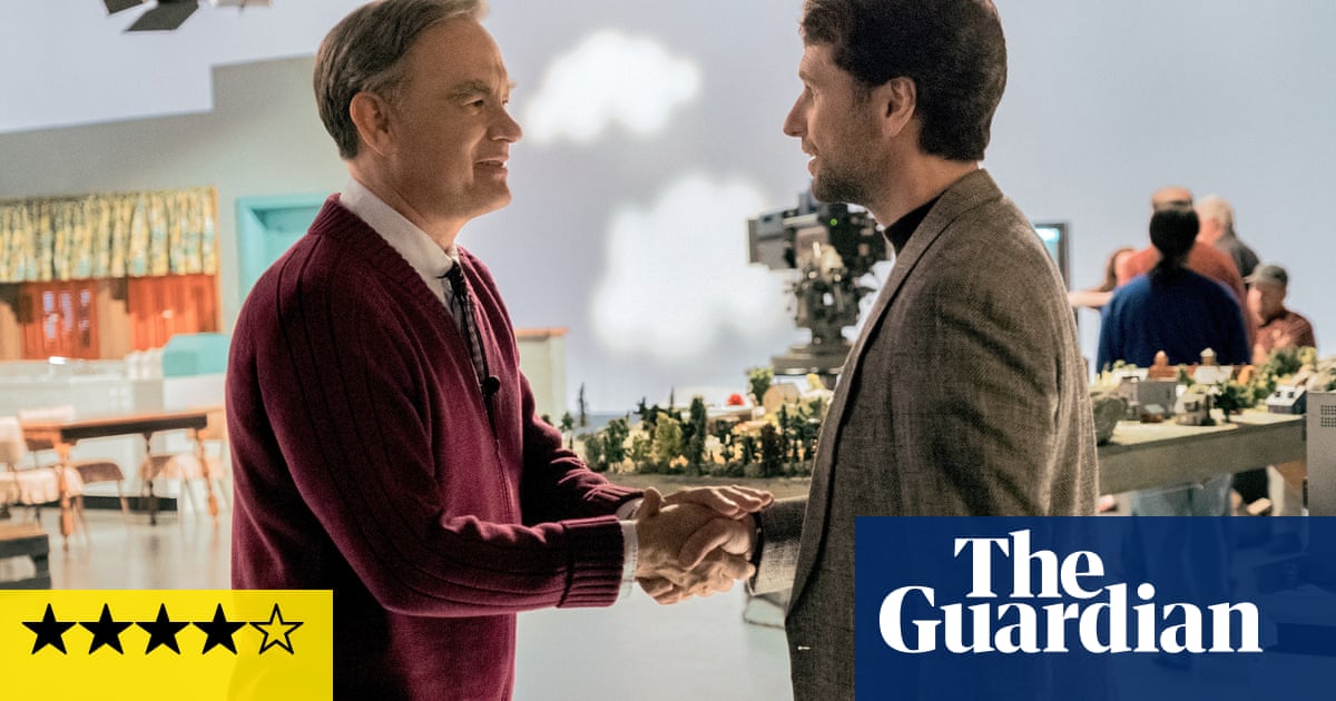 A Beautiful Day In The Neighborhood Review Tom Hanks Charms As