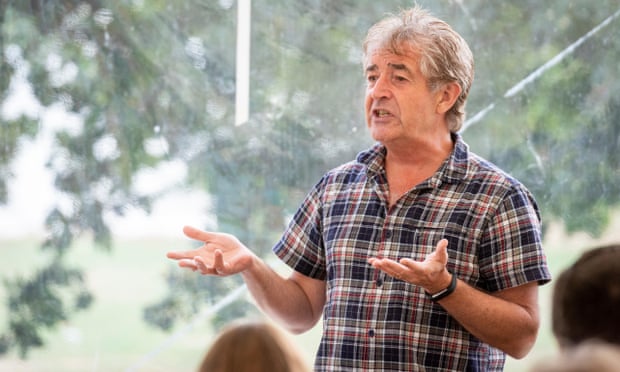 Tony Juniper, Natural England’s chair, speaking at a conference in 2018.